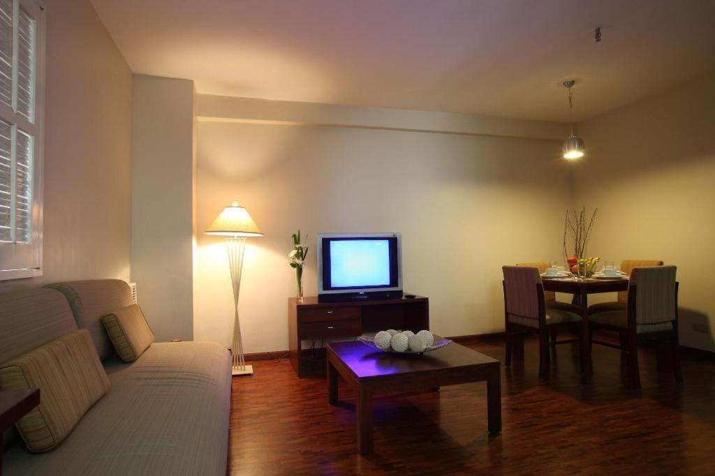 Amorsolo Mansion Hotel Manilla Buitenkant foto