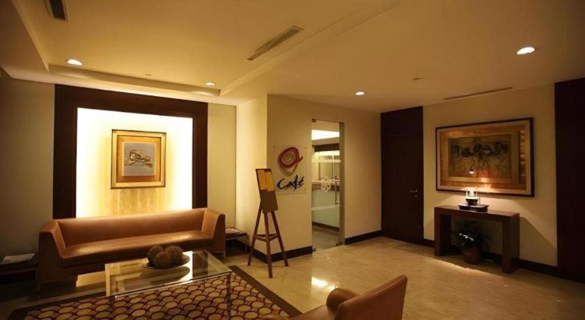 Amorsolo Mansion Hotel Manilla Buitenkant foto